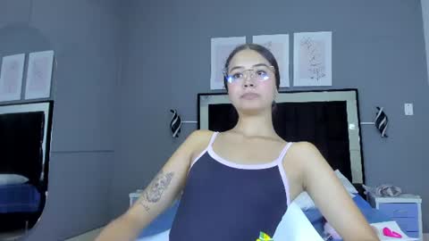 jade_lovv online show from 06/27/26, 07:08
