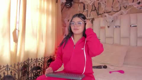 ade online show from 10/28/25, 03:04