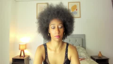 Snapshot of jade_obi chatting on 10/07/25, 03:31 Jade smile online show from 10/07/25, 03:31
