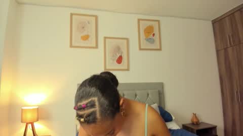 Snapshot of jade_obi chatting on 10/20/25, 03:34 Jade smile online show from 10/20/25, 03:34