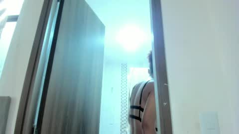 Snapshot of jade_obi chatting on 05/11/26, 01:39 Jade smile online show from 05/11/26, 01:39