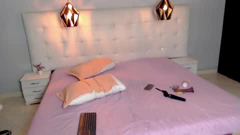 Snapshot of jade_scarllet chatting on 12/22/24, 06:28 karlla scarlet online show from 12/22/24, 06:28