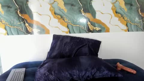 jade_stone12 online show from 05/24/26, 07:30