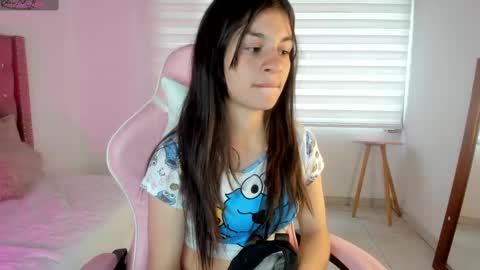 Jade online show from 10/03/25, 08:06