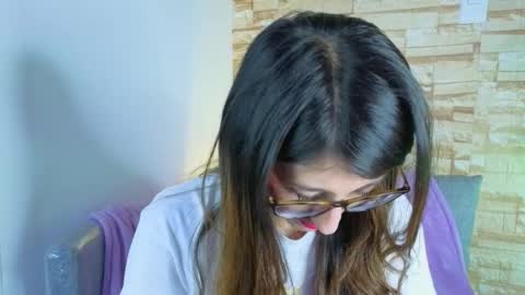 jade white  online show from 03/27/26, 02:06