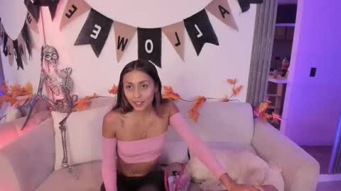 Snapshot of jade_ws chatting on 10/12/25, 03:27 Jade online show from 10/12/25, 03:27