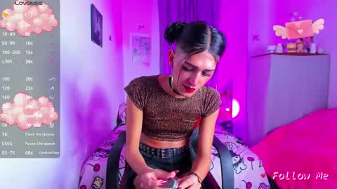 Snapshot of jadebenett chatting on 12/19/25, 04:08 Jade Benett online show from 12/19/25, 04:08