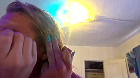 Snapshot of jadedmoshier chatting on 11/23/25, 09:58 jadedmoshier online show from 11/23/25, 09:58