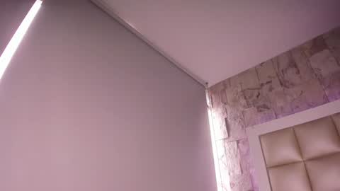 Snapshot of jadeestudios chatting on 02/04/25, 04:39 jadeestudios online show from 02/04/25, 04:39