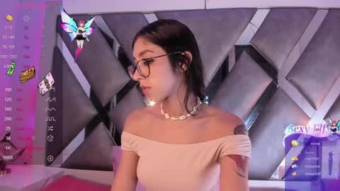 Snapshot of jadeestudios chatting on 02/21/25, 10:04 jadeestudios online show from 02/21/25, 10:04