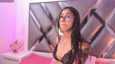 Snapshot of jadeestudios chatting on 02/22/25, 09:26 jadeestudios online show from 02/22/25, 09:26