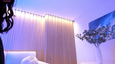 Snapshot of jadeevansx chatting on 12/11/24, 12:02 JADE EVANS online show from 12/11/24, 12:02