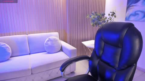 Snapshot of jadeevansx chatting on 12/22/24, 09:09 JADE EVANS online show from 12/22/24, 09:09