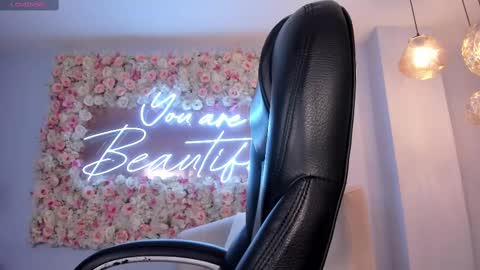 Snapshot of jadeevansx chatting on 02/27/25, 11:59 JADE EVANS online show from 02/27/25, 11:59