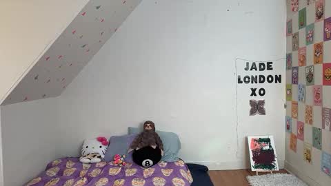 Jade online show from 02/26/25, 01:30