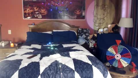 Jade online show from 10/14/25, 03:46