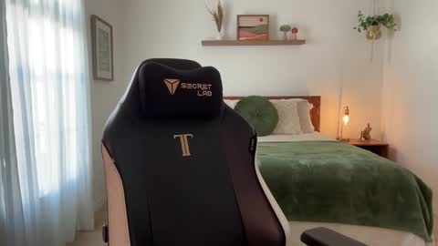 Jade Love online show from 01/16/26, 07:29