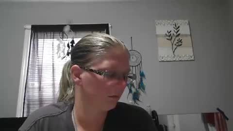 JadeLuv online show from 11/01/25, 05:26