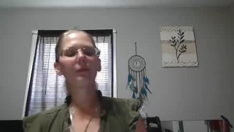Snapshot of jadeluv chatting on 06/19/26, 05:28 JadeLuv online show from 06/19/26, 05:28