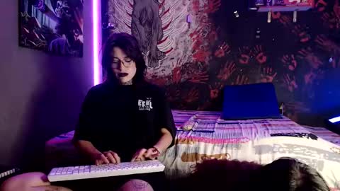 Alex and Venus online show from 04/09/26, 06:19