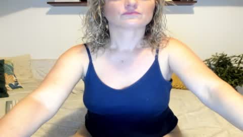 Snapshot of jadore_able82 chatting on 12/18/24, 03:04 elena online show from 12/18/24, 03:04