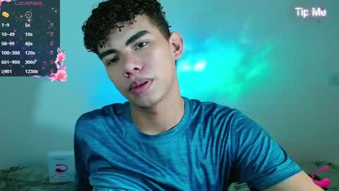 Snapshot of jaedasky_ chatting on 12/15/24, 06:29 javi15 online show from 12/15/24, 06:29