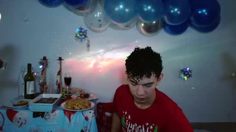 Snapshot of jaedasky_ chatting on 12/25/24, 08:07 javi15 online show from 12/25/24, 08:07