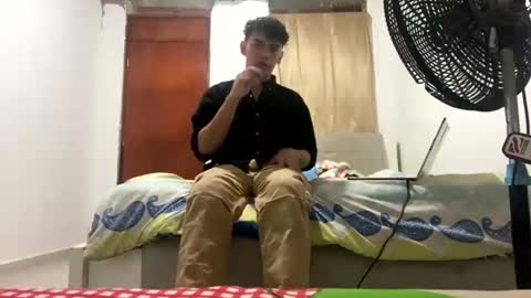 Snapshot of jaedasky_ chatting on 01/01/25, 03:23 javi15 online show from 01/01/25, 03:23