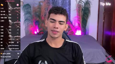 javi15  online show from 12/05/25, 03:37