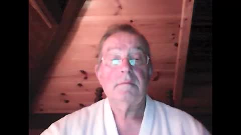 Snapshot of jahanc01 chatting on 11/11/25, 04:23 Malko online show from 11/11/25, 04:23