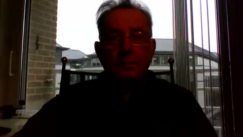Snapshot of jahanc01 chatting on 12/23/25, 09:07 Malko online show from 12/23/25, 09:07