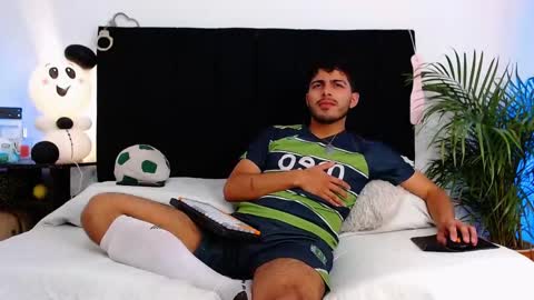 Snapshot of jaiden_thoner chatting on 11/05/25, 06:24 Jaiden online show from 11/05/25, 06:24