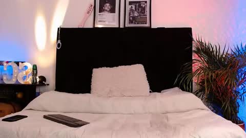 Snapshot of jaiden_thoner chatting on 12/02/25, 05:57 Jaiden online show from 12/02/25, 05:57