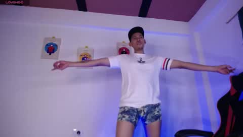 Snapshot of jaison_halls chatting on 11/07/25, 10:21 JAISON HALLS online show from 11/07/25, 10:21