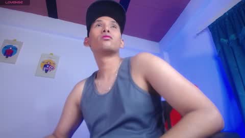 Snapshot of jaison_halls chatting on 11/23/25, 07:30 JAISON HALLS online show from 11/23/25, 07:30