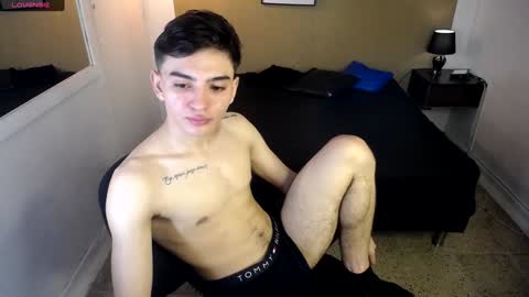 Snapshot of jake33__ chatting on 12/04/24, 08:40 jake online show from 12/04/24, 08:40