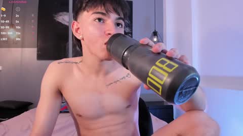 Snapshot of jake33__ chatting on 12/09/24, 09:37 jake online show from 12/09/24, 09:37