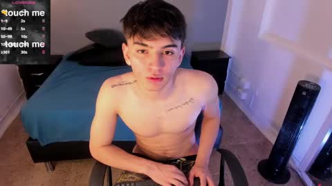 Snapshot of jake33__ chatting on 12/11/24, 08:50 jake online show from 12/11/24, 08:50