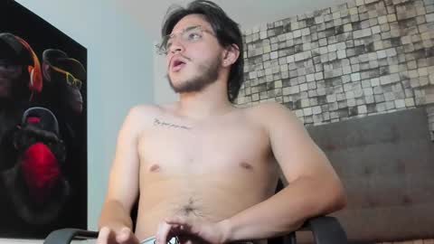 Snapshot of jake33__ chatting on 11/20/25, 02:56 jake online show from 11/20/25, 02:56