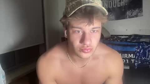 Snapshot of jake_brick chatting on 04/19/26, 04:45 jake_brick online show from 04/19/26, 04:45