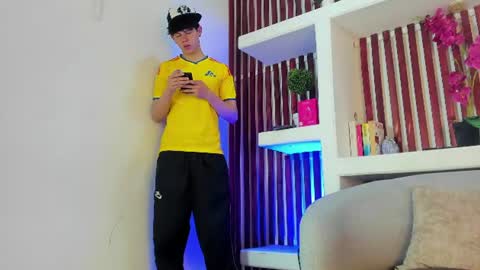 Snapshot of jake_cruzz chatting on 06/18/26, 04:35 Jake online show from 06/18/26, 04:35