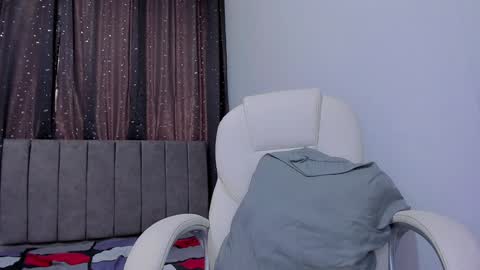 Snapshot of jake_evanss_ chatting on 01/09/25, 05:22 JAKE online show from 01/09/25, 05:22