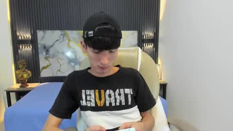 Snapshot of jake_evanss_ chatting on 09/30/25, 08:03 JAKE online show from 09/30/25, 08:03