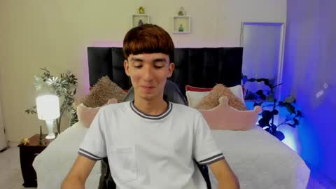 Snapshot of jake_evanss_ chatting on 05/05/26, 02:25 JAKE online show from 05/05/26, 02:25