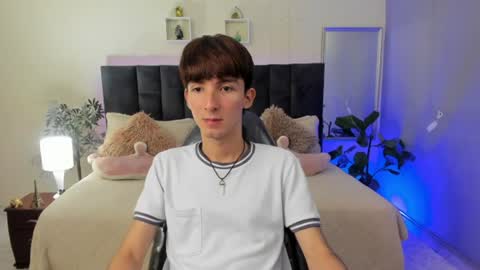 Snapshot of jake_evanss_ chatting on 06/10/26, 02:49 JAKE online show from 06/10/26, 02:49