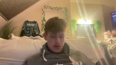 jake_jackson1 online show from 12/18/25, 03:56