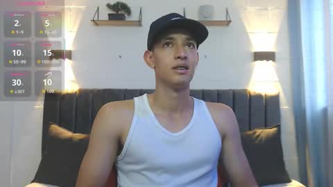 Hi guys im new 3 online show from 09/16/25, 06:42
