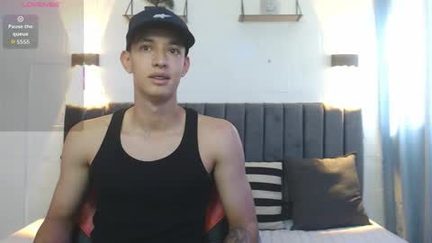 Hi guys im new 3 online show from 09/23/25, 06:55