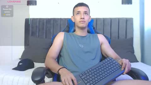 Hi guys im new 3 online show from 10/16/25, 06:42