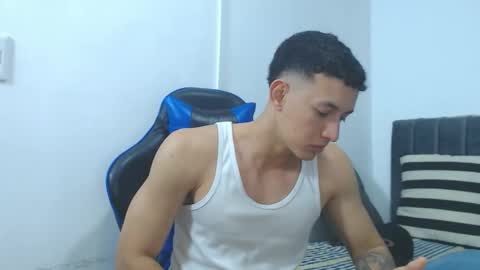 Hi guys im new 3 online show from 02/26/26, 03:05